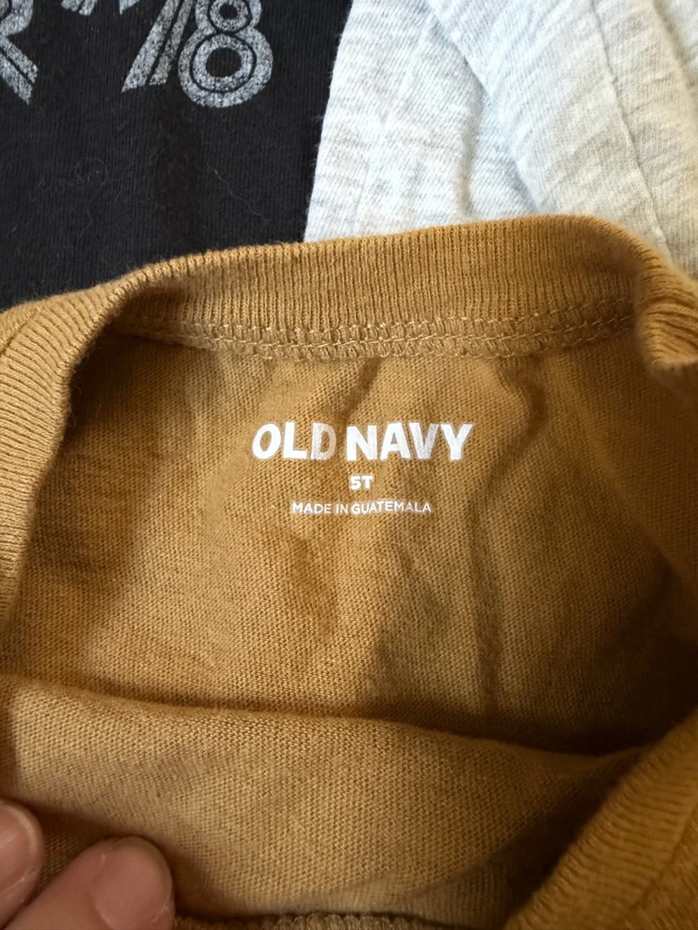 5T boys lot of 5 shirts - old navy cat and jack